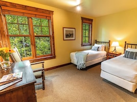 Quarto, 3 quartos (Residence) | Roupas de cama premium, cofres nos quartos, escrivaninha