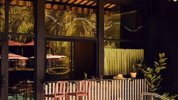 Poolbar