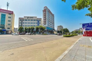 Unclassified image, 4 of 21, button - Maple Leaf Hotel (Lipu) (Lipu)