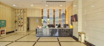 Maple Leaf Hotel (Lipu)