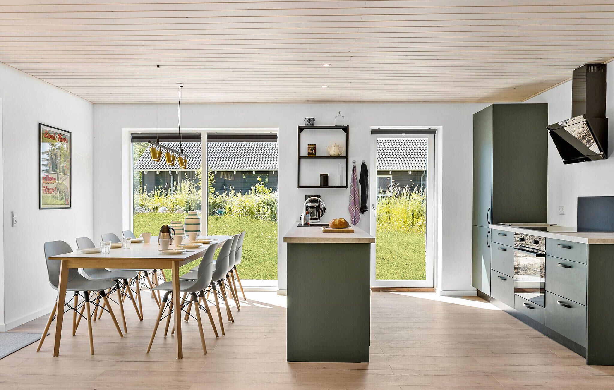 Fridge, stovetop, dishwasher, coffee/tea maker