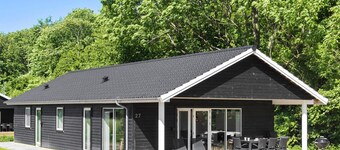 Beautiful home in Tranekær with WiFi