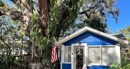 Oaktree Cottage in Mount Dora Historic District