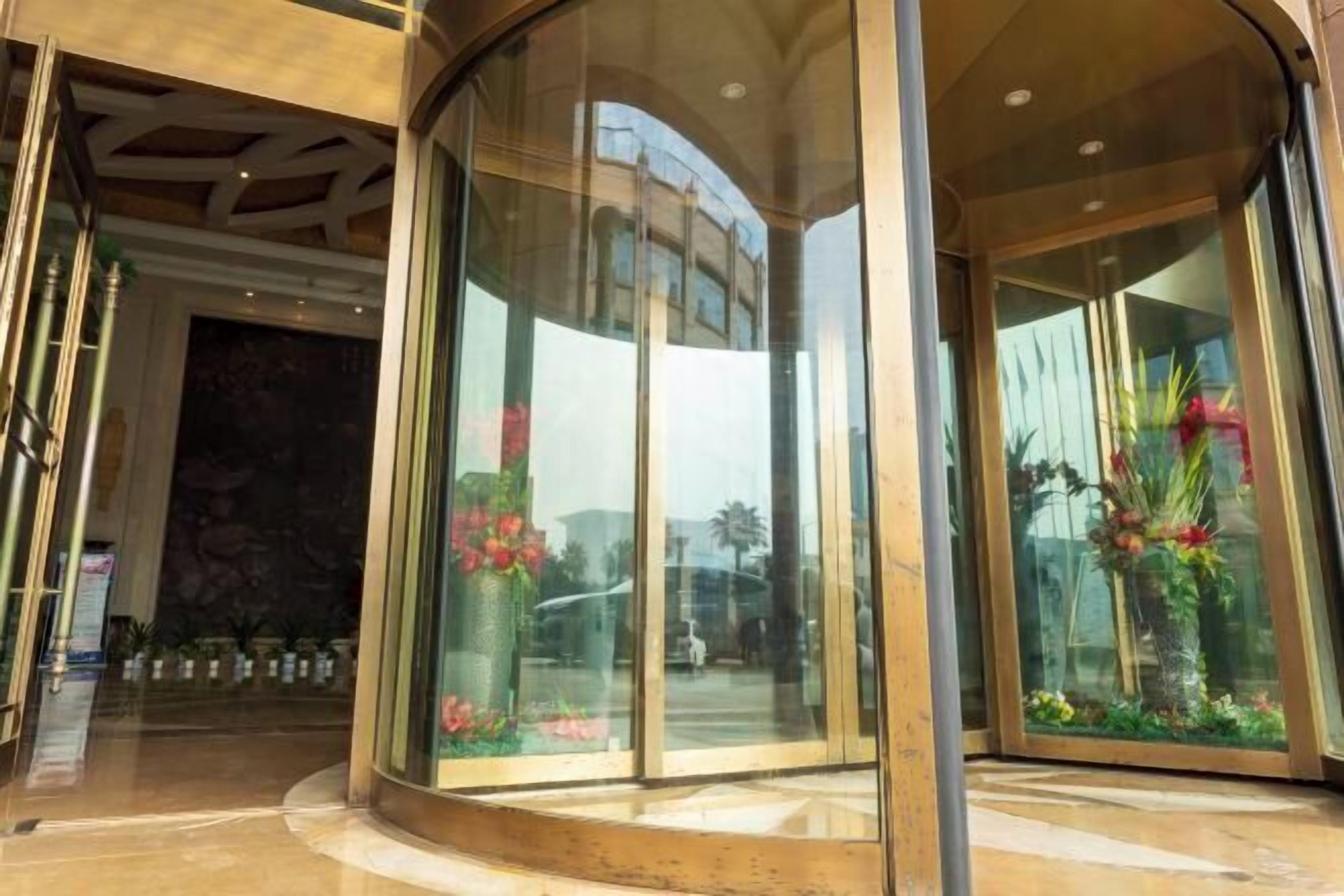 المنشأة من الخارج