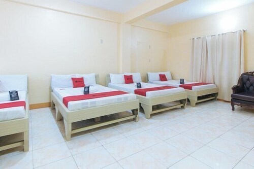 Reddoorz @ Goldland Spring Resort Urdaneta City