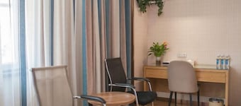 Super 8 Hotel Zepu Fatong Park