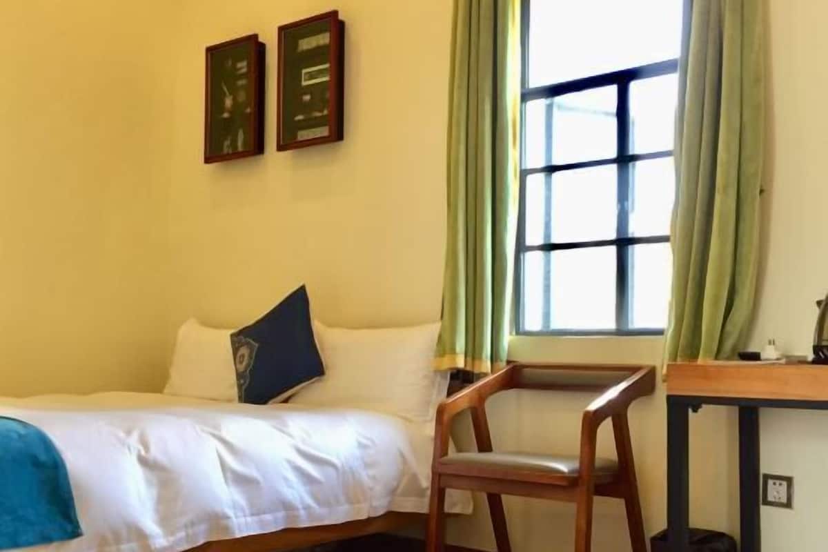 Cots/infant beds