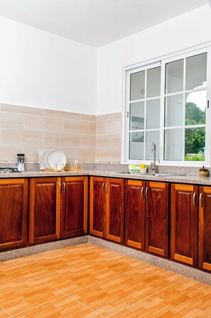 Microwave, oven, stovetop, dishwasher - Perfect place to rest
 (Sábana Toro)