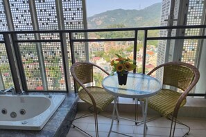 屋外ダイニングエリア