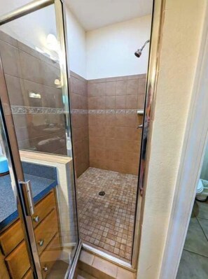Bathroom - Fish Haven (Horseshoe Beach)