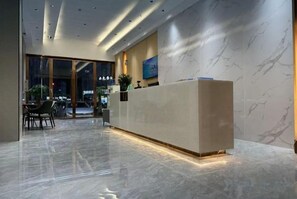 Lobby - Ganzhou Yuekelong Holiday Hotel (Ganzhou)