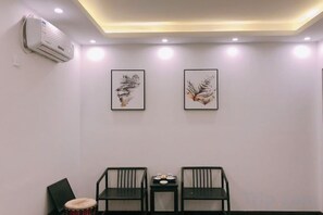 Unclassified image, 4 of 138, button - Muxiju Guesthouse (Suzhou)