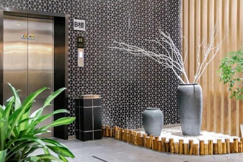 Free Living Hotel