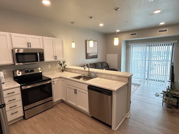 Fridge, microwave, oven, stovetop