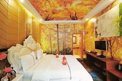 Rahm Holiday Theme Hotel