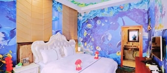 Rahm Holiday Theme Hotel