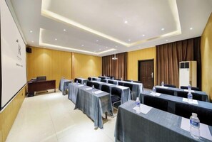 Unclassified image, 2 of 56, button - Zhengzhou Ruolan Hotel (Zhengzhou Railway Station Yinji Plaza) (Zhengzhou)