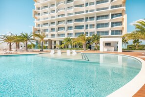 Apartment | 3 bedrooms - Luxurious Retreat in Exclusive Tower in Cap Cana (Punta Cana)