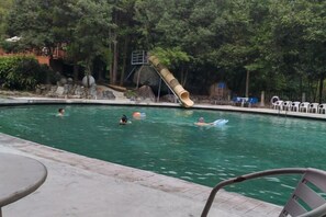Outdoor pool - Jingye Zhicheng Guesthouse (Huangshan)