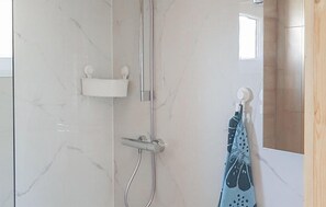 Douche, serviettes fournies