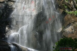 Unclassified image, 5 of 12, button - AA Hotel Chain Lianyungang Jinxu Garden Branch (Lianyungang)