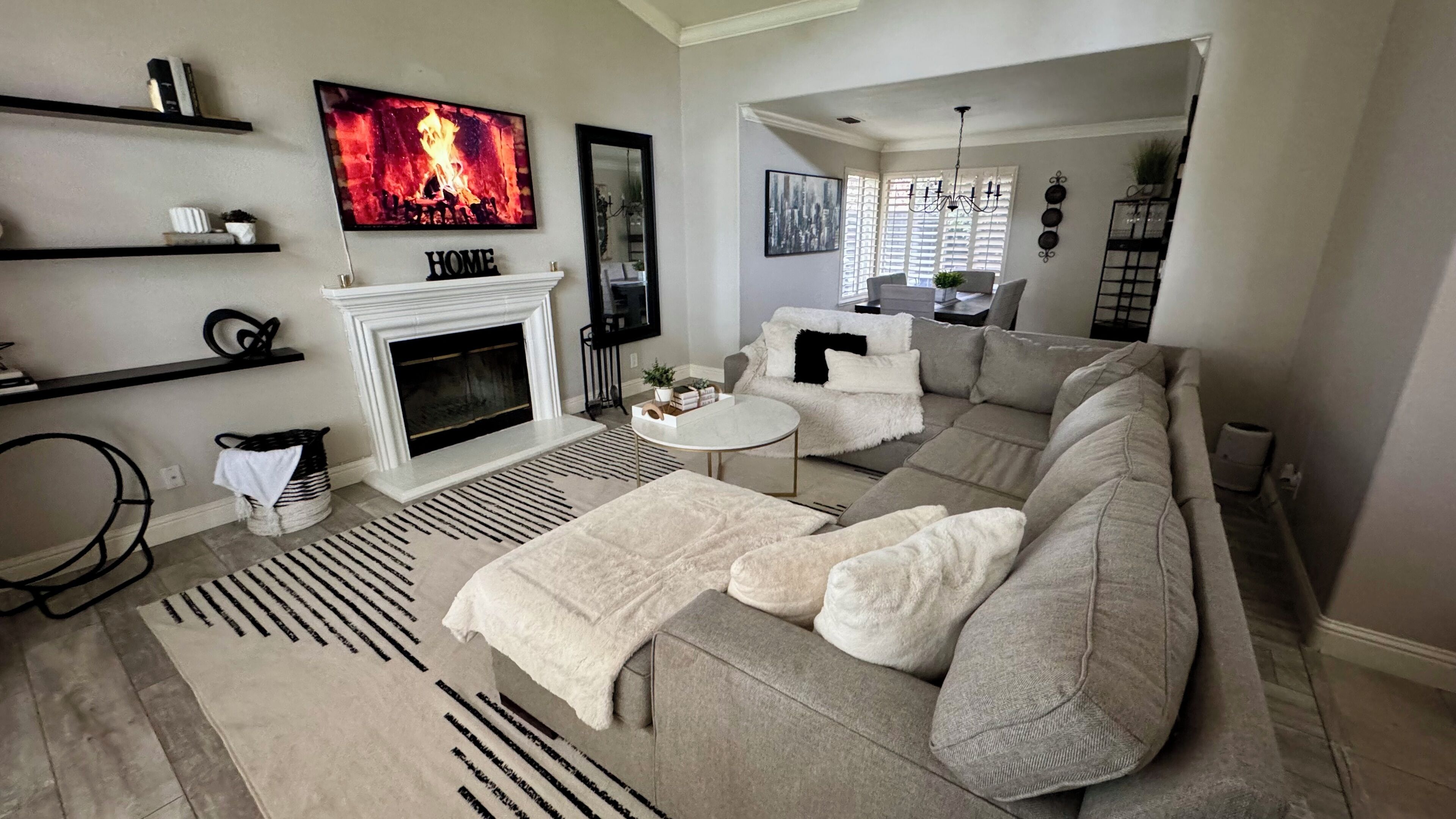 Cozy place in the heart of Roseville!