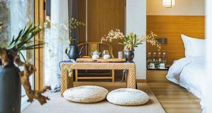 Yunqi Chinese Inn (Dianchi Lake Haigeng Dam)