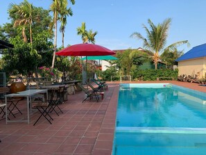 Front of property - Ratana Bungalow (Kampot)