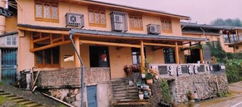 Yunhe Terraces Jiuqu Yunhuan Scenic Area Farmhouse