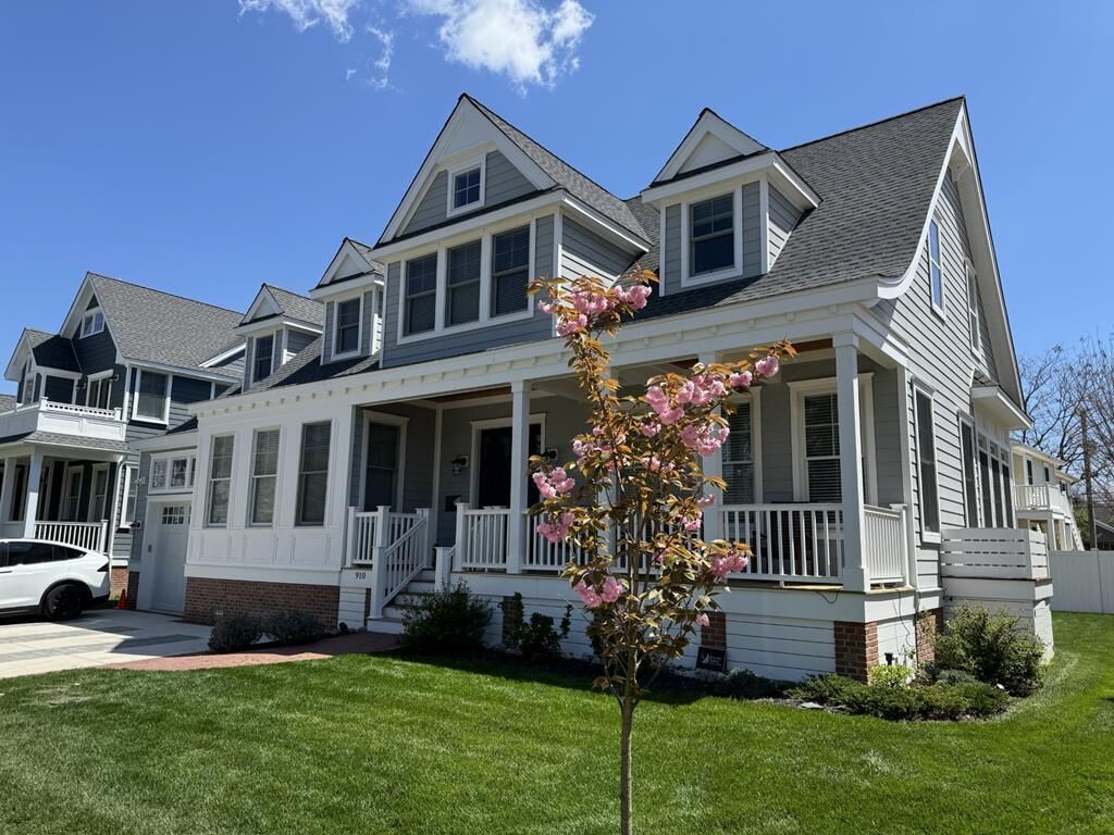 Beautiful New Construction on Page Street!