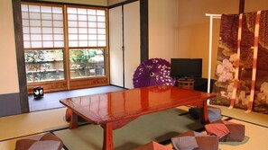 Interior - Brian Machiya Inn (Kyoto)