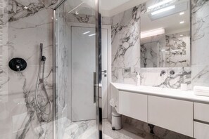 Shower, hair dryer, bidet - Rubini 7 Suite Gold - MyHomeinComo (Como)