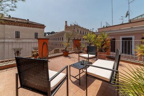 Terrace/patio - Apartment with Terrace on the Vatican Passetto (Roma)