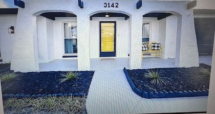 Family-Friendly 3 Bedroom 2 Bathroom home near Tarpon Springs