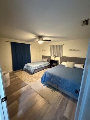 3 bedrooms, desk, travel cot, free WiFi - Family-Friendly 3 Bedroom 2 Bathroom home near Tarpon Springs (Holiday)