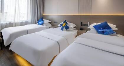 Yinhe Hotel