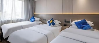 Yinhe Hotel