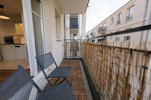 Terrace/patio - Disney Charmante Maison Hyper Centre Gare Direct (Bussy-Saint-Georges)