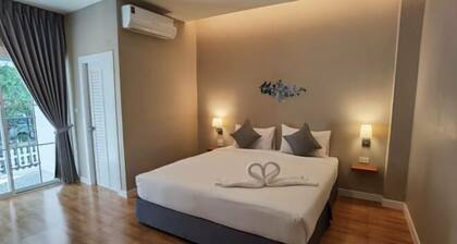 Thong Prachok Hotel