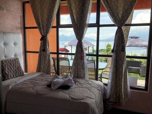 View from property - Hotel Hanna Suites (Panajachel)