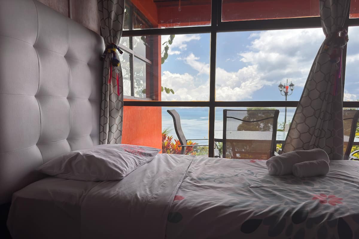 City Suite | 1 bedroom, premium bedding, down comforters, in-room safe