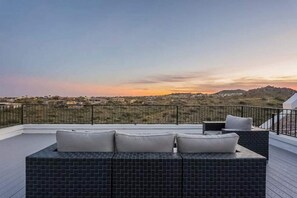 Terrace/patio - Luxe Dome w/  Views + Hot Tub, borders Scottsdale (Fountain Hills)