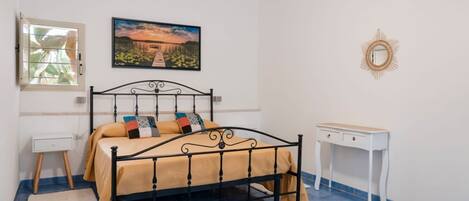 4 bedrooms, iron/ironing board, travel cot, WiFi