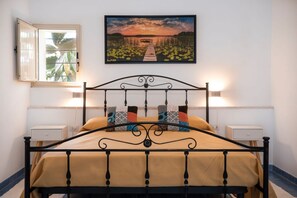 4 chambres, fer et planche à repasser, lit de bébé portatif, Wi-Fi