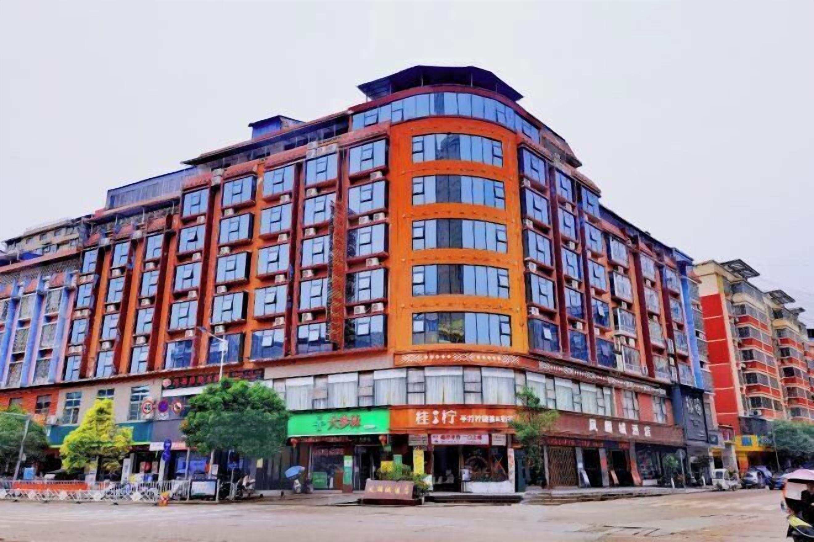 المنشأة من الخارج