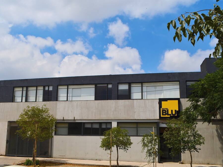 Mặt tiền nơi lưu trú