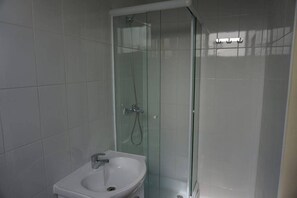 Basic Room | Bathroom | Towels