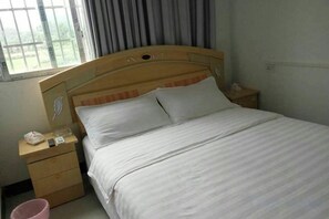 Unclassified image, 3 of 49, button - Fenggang Luosan Inn (Fenggang)