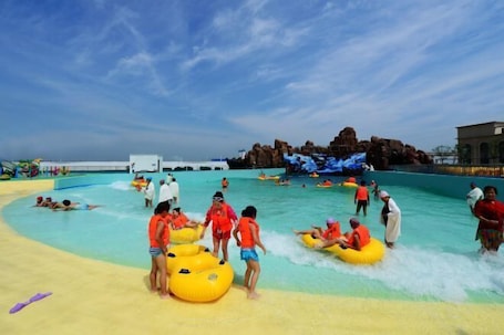 Children’s area. Baodi Spring Town