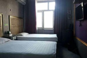 Room - Qianxi Theme Hotel (Tailai)